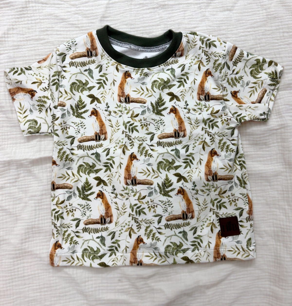 CLEARANCE Casual Tee - Foxes and Foliage